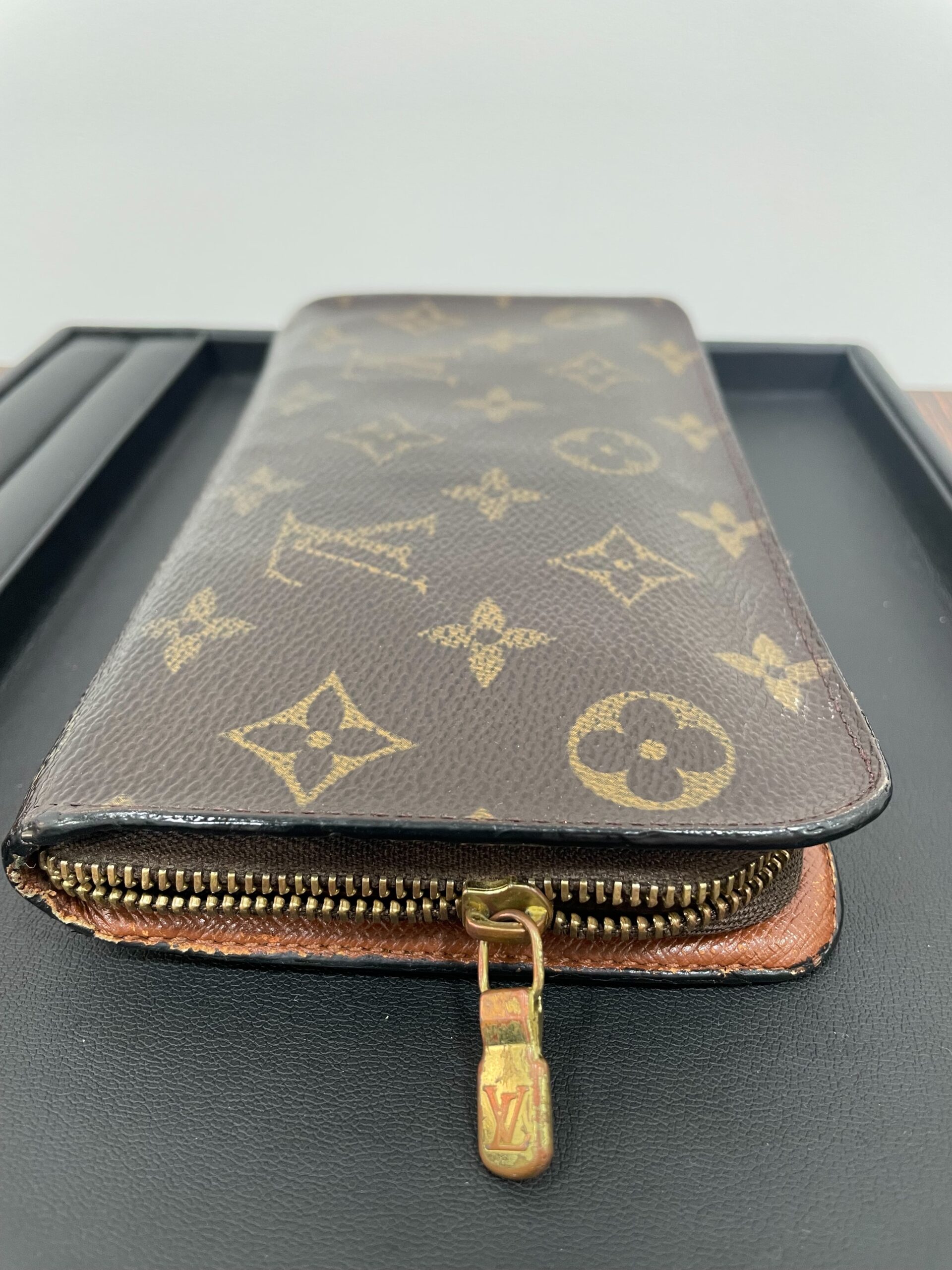銀座屋 水巻店】ファスナー壊れでもOK！ルイヴィトン長財布をお買取り