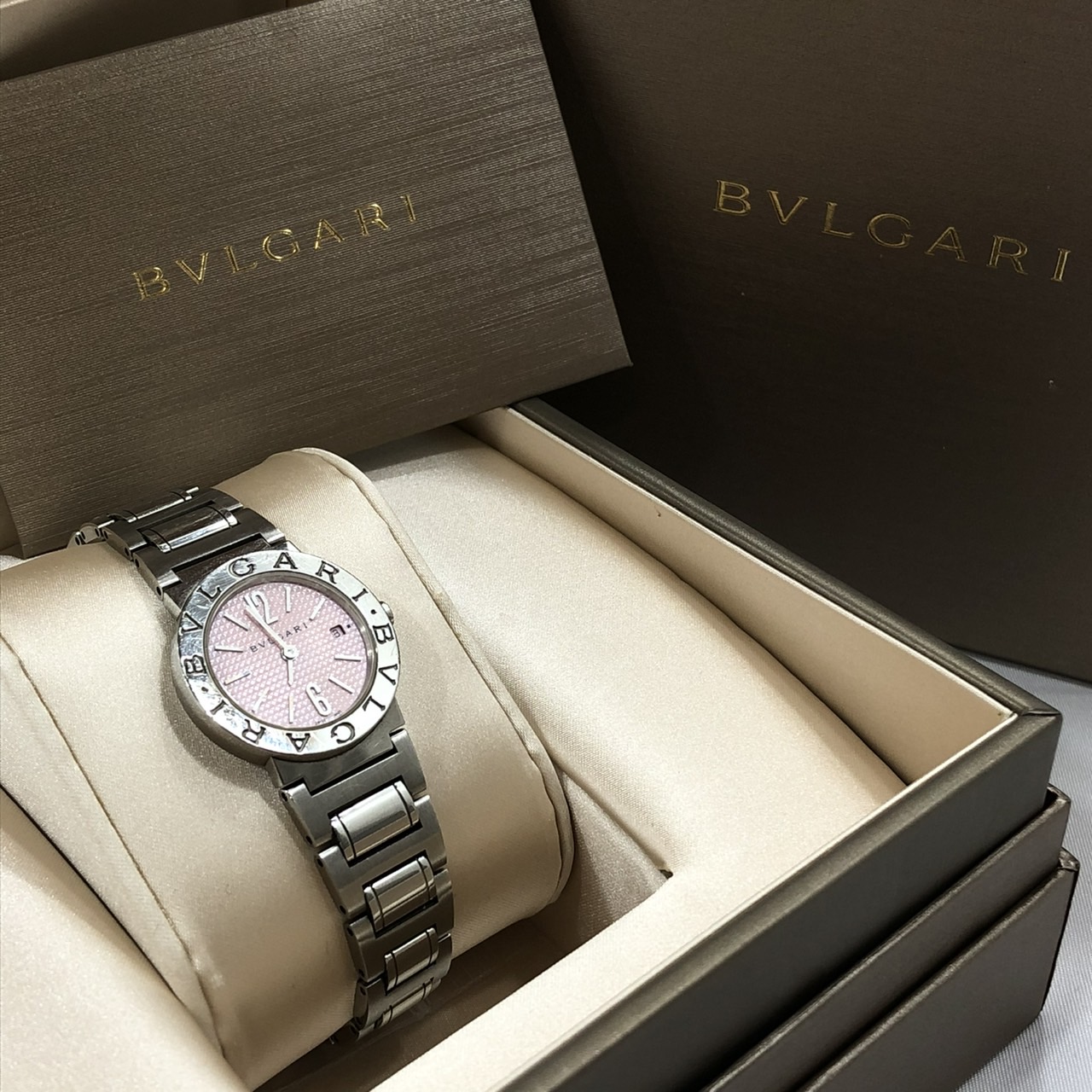 超美品BVLGARI Bzero1 ピンク文字盤 時計 ブルガリ 時計 レディース BVLGARI ビーゼロワン BZ22S B.zero1