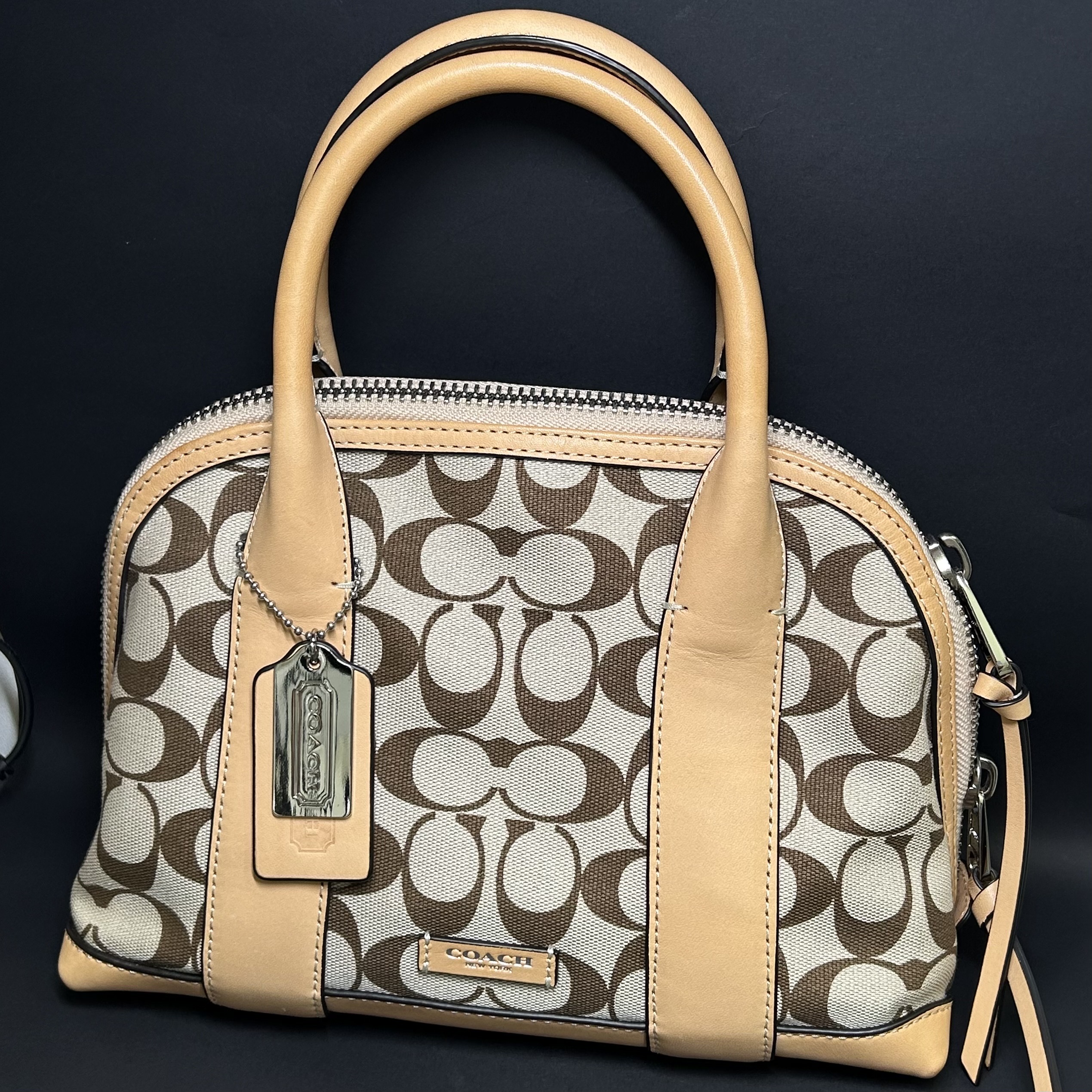 売り切り！お値引き済COACH シグネチャーボストン COACH コーチ シグネチャー ミニボストンバッグ ハンドバッグ - メルカリ