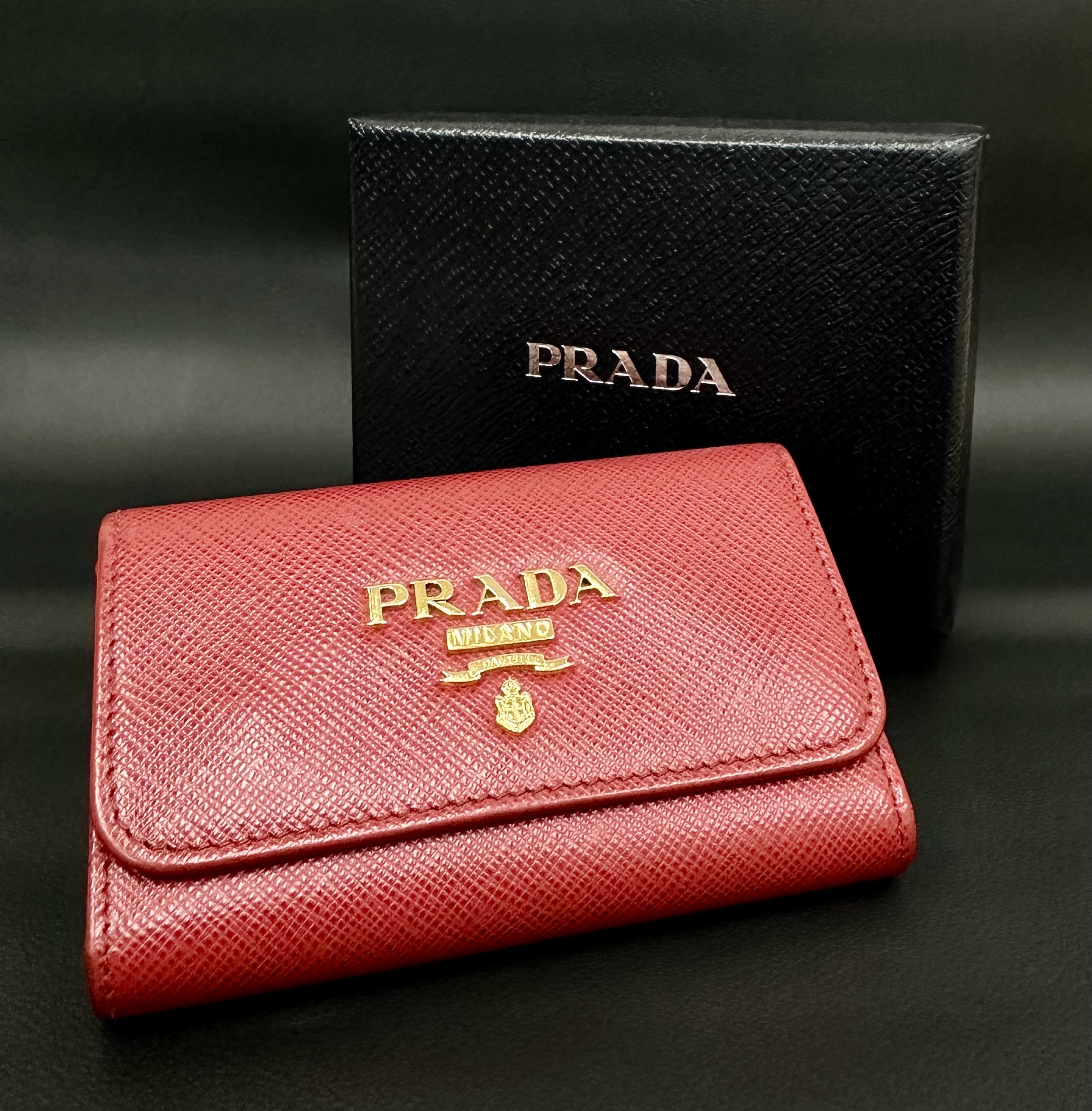 PRADA(プラダ)キーケース レッド 箱付き 銀座屋 星ヶ丘店】PRADA（プラダ）キーケースをお買取りしました