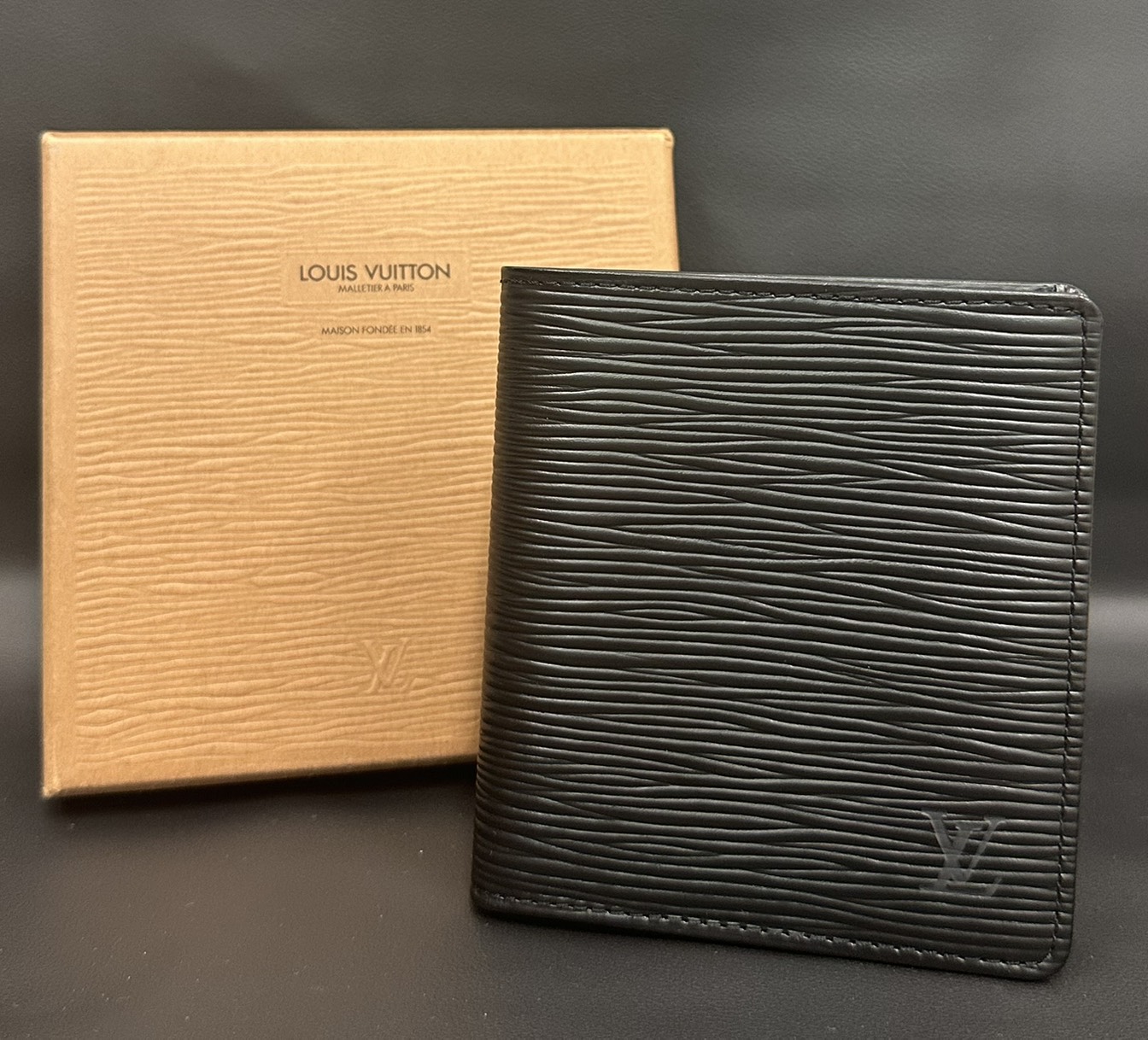 銀座屋 星ヶ丘店】Louis Vuittonポルト・ビエ・カルトクレディ二つ折り財布をお買取り オールド ルイ ヴィトン 90年代ヴィンテージ ポルトドキュマン エピ ブラック