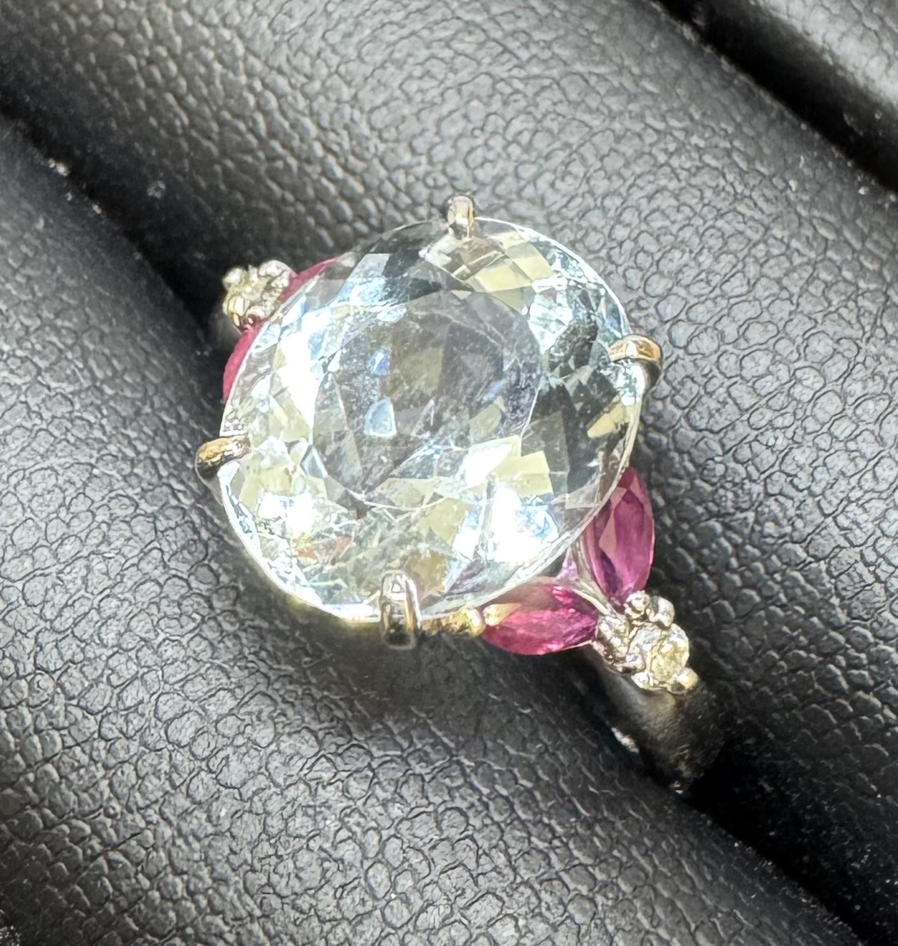 銀座屋 水巻店】 K18WG（18 金ホワイトゴールド）アクアマリン リング 