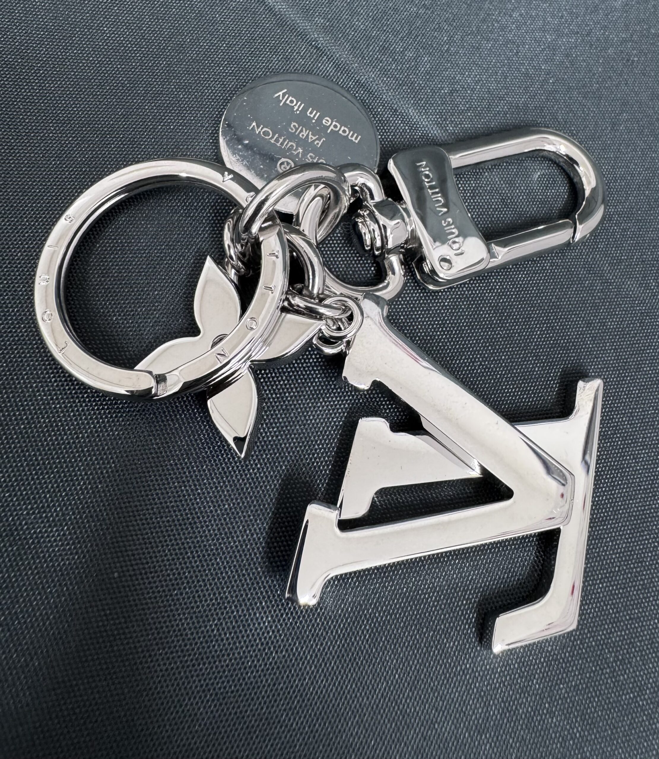 銀座屋 八幡東店】ルイ・ヴィトン（LOUIS VUITTON）キーホルダー