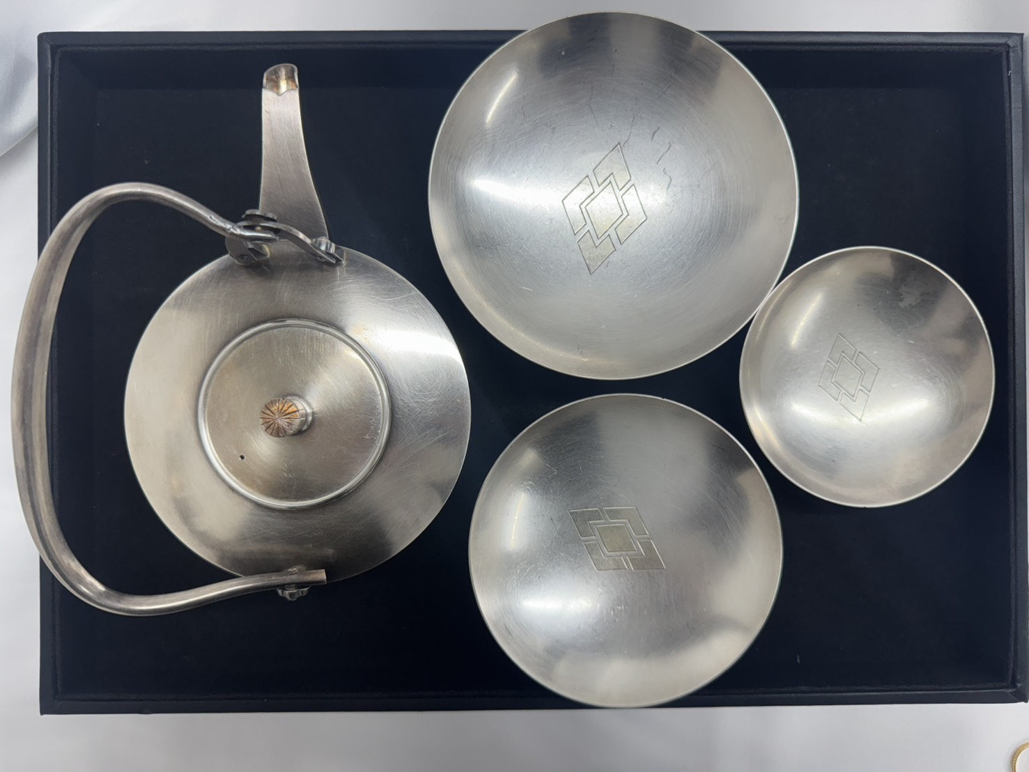 銀座屋 八幡東店】純銀（シルバー）お銚子・さかづきをお買取りしま