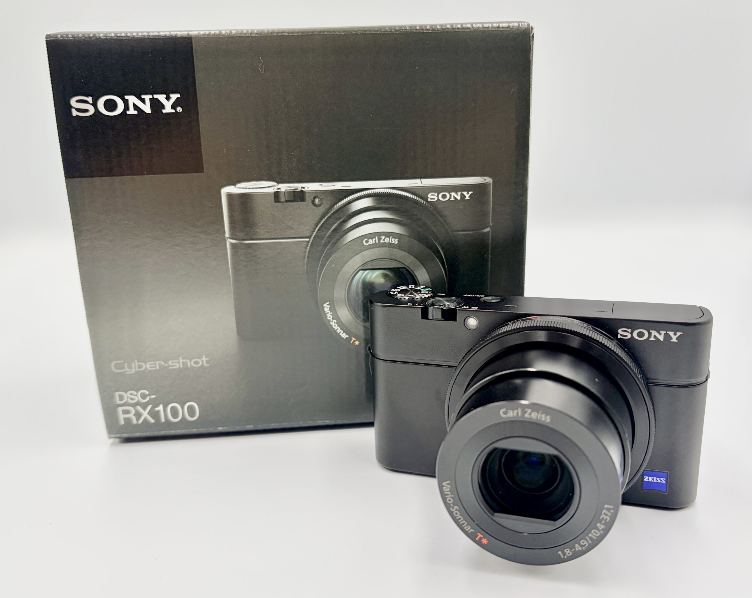 カメラ買取】ソニー「Cyber-shot DSC-RX100」極美品をお買取りいたし