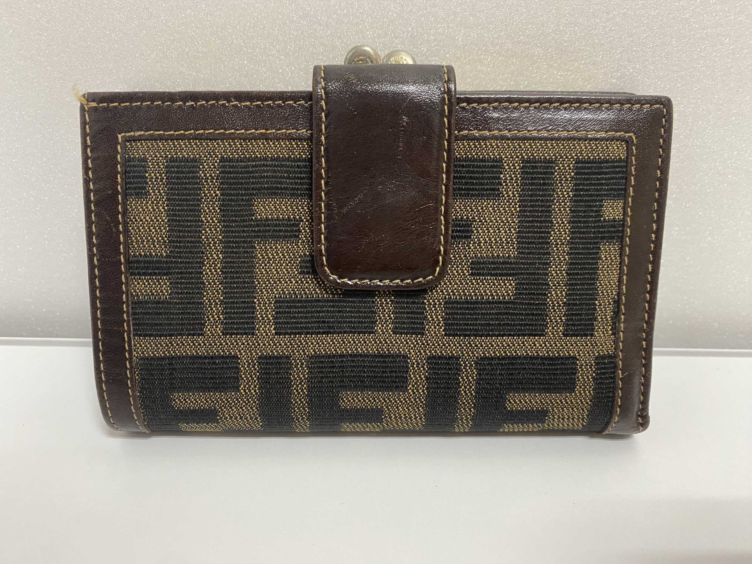 ✨👜【フェンディ ズッカ柄 がま口 二つ折り財布 お買取しました